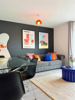 Modern Hatfield Apartment with Free Gated Parking